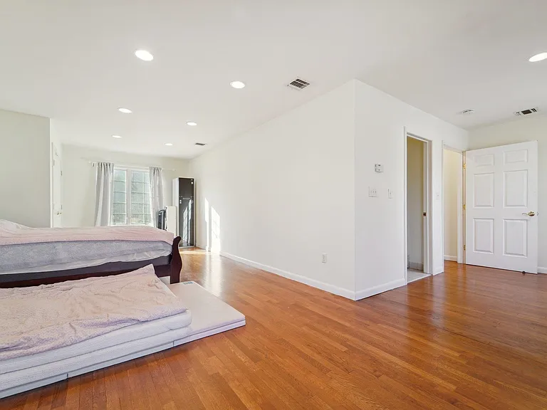 324 Brook St #324 — Photo 24