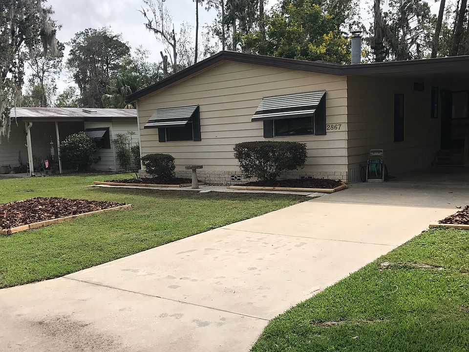 Front of House 1,612 sq/ft