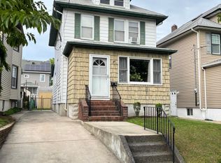 19 Rainbow Ave, Staten Island, NY 10302