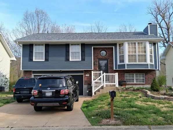 5816 Parkside Pl, Imperial, MO 63052
