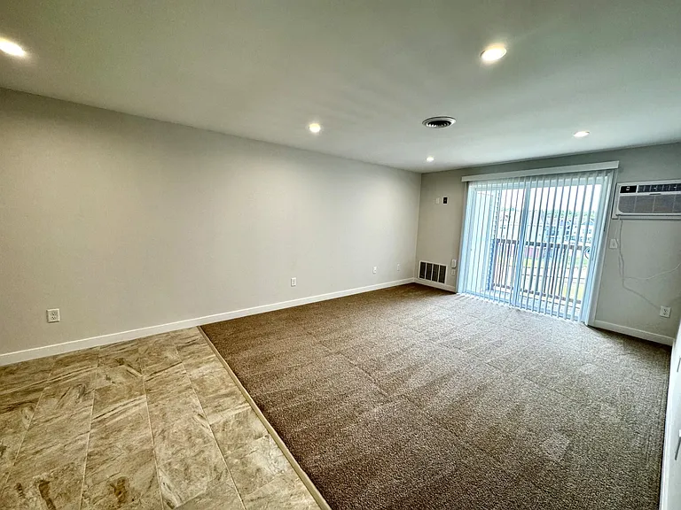 532 Lilac Ln — Photo 23