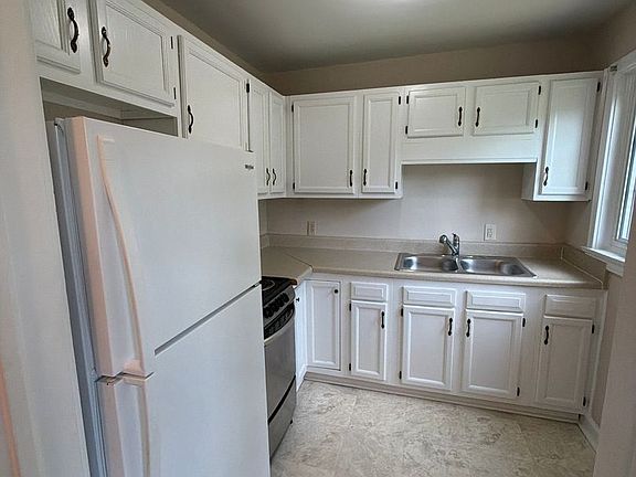 4th image of 1818 Jameston Dr