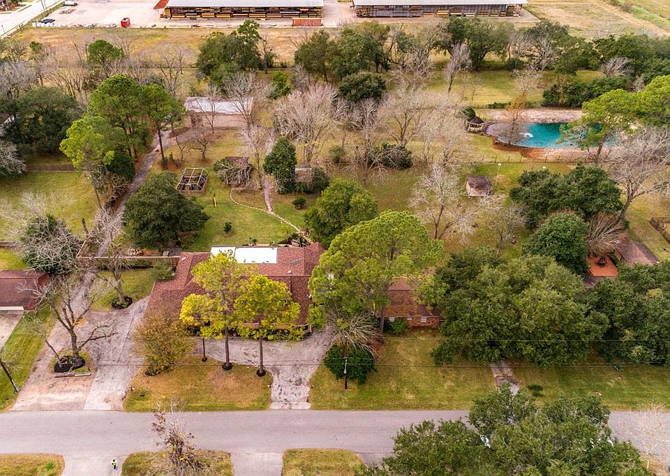 1st image of 2020 N Galveston Ave