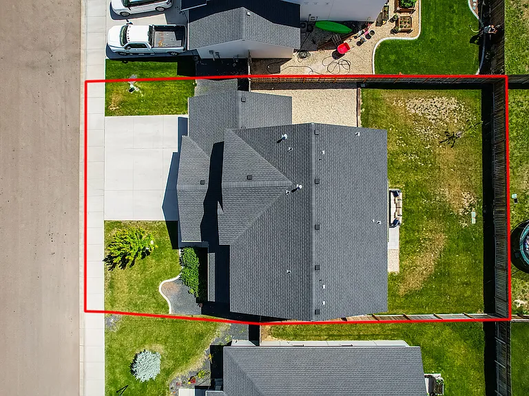 17589 Mountain Springs Ave — Photo 2