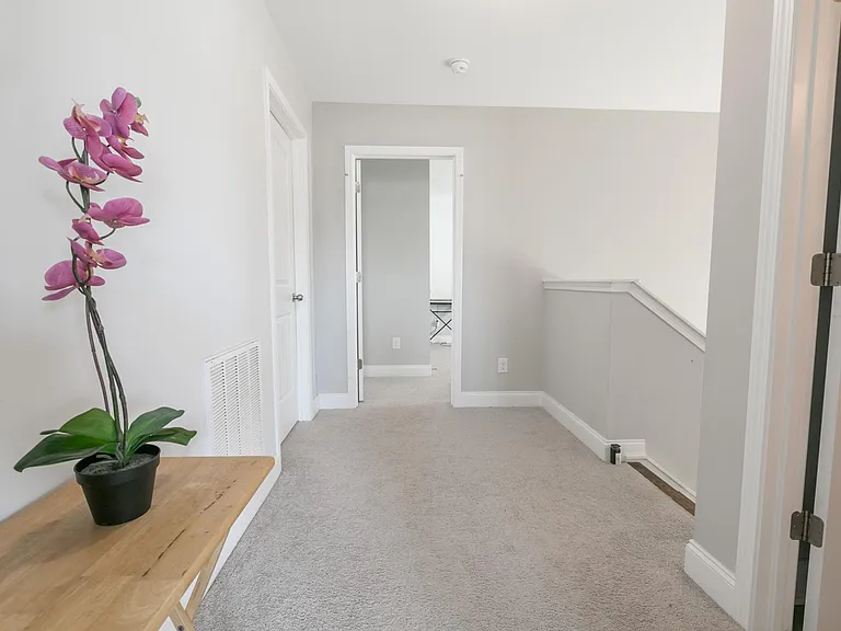 1055 Crisp Spring Dr — Photo 40