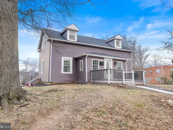 5900 42nd Ave, Hyattsville, MD 20781