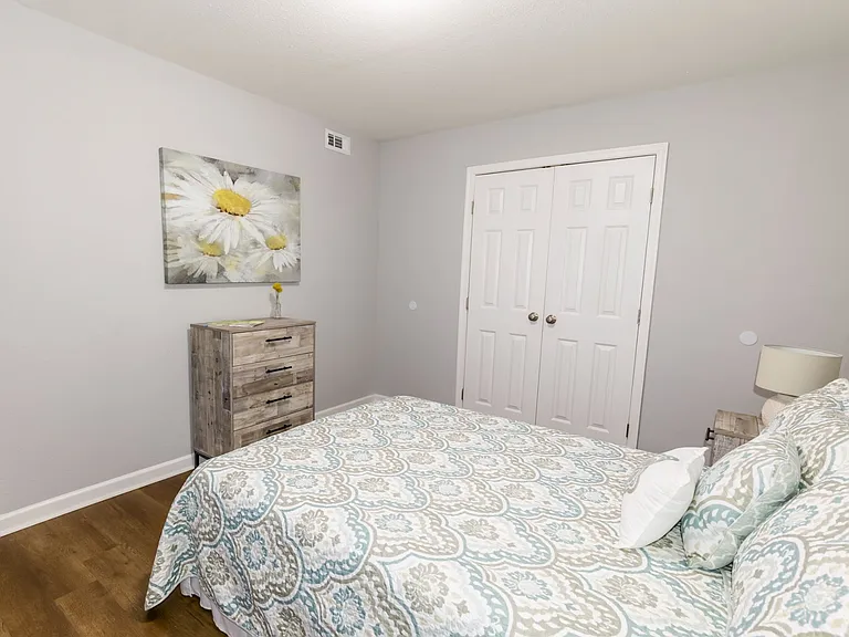 Graystoneplace Apartments — Photo 26