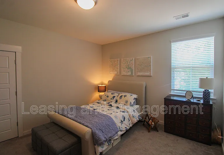 2352 Lantern St — Photo 26