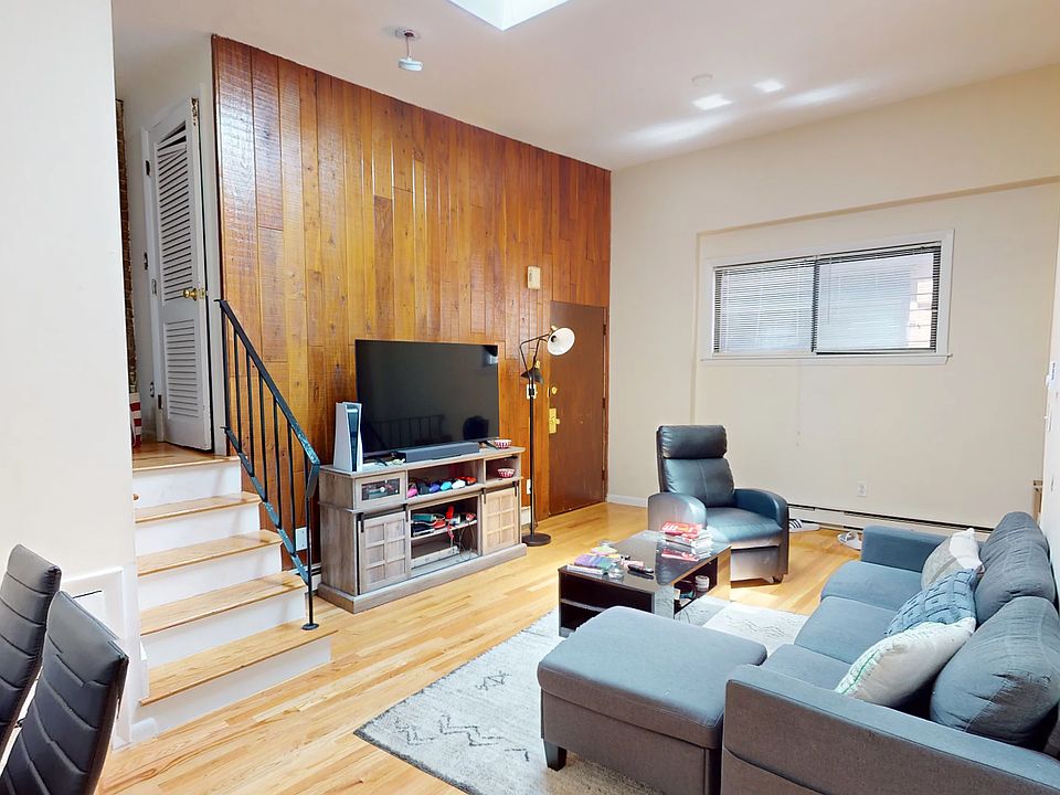 1st image of 277 Marlborough St #C
