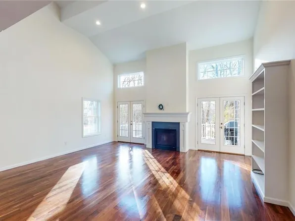 408 Hunter Drive, Litchfield, CT 06759