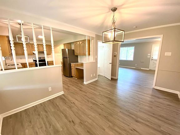 5th image of 505 Jackson Ln