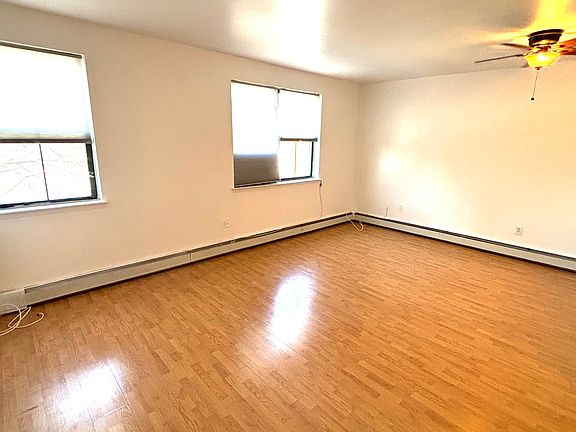 3rd image of 373 Cumberland St #3