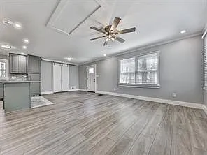 Building Photo - 2406 Pine Dr NW
