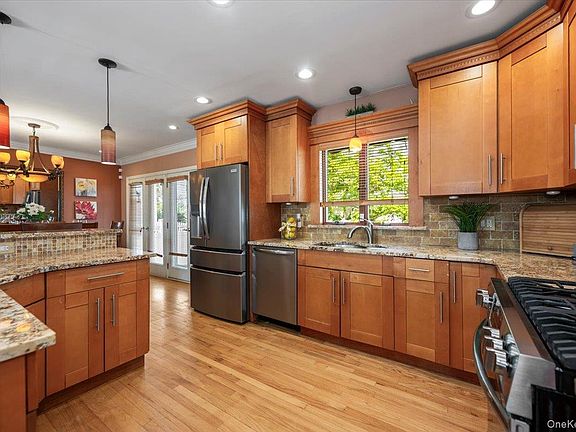 5th image of 311 Blackheath Road