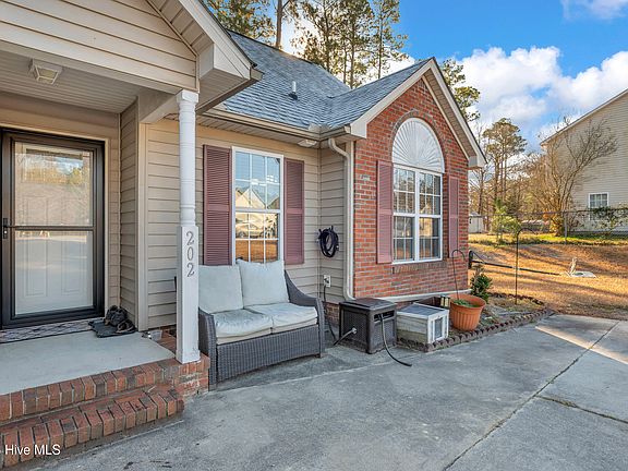 4th image of 202 Remington Drive