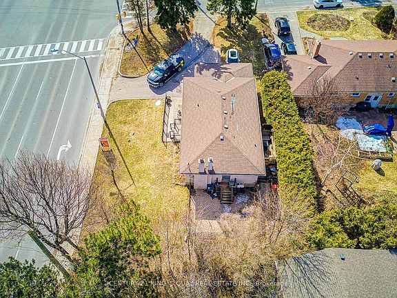 3rd image of 256 Church St