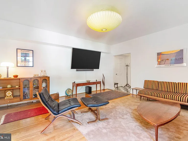 3100 Connecticut Ave NW #230 — Photo 4