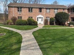 73 Troy Dr APT B, Springfield, NJ 07081