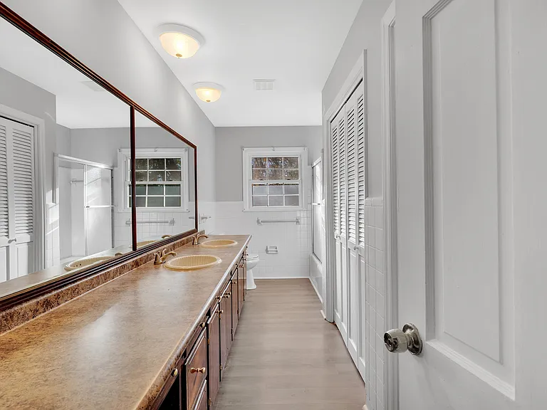 Sunlea Ln — Photo 10