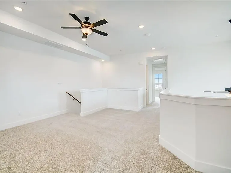 2027 Cora Ivy Ln — Photo 19