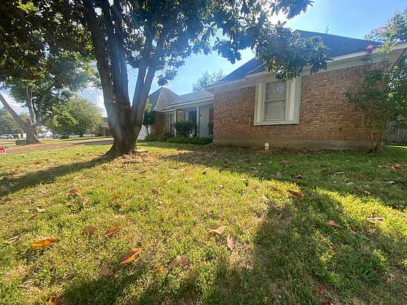 2nd image of 5031 Pheasant Run Ln
