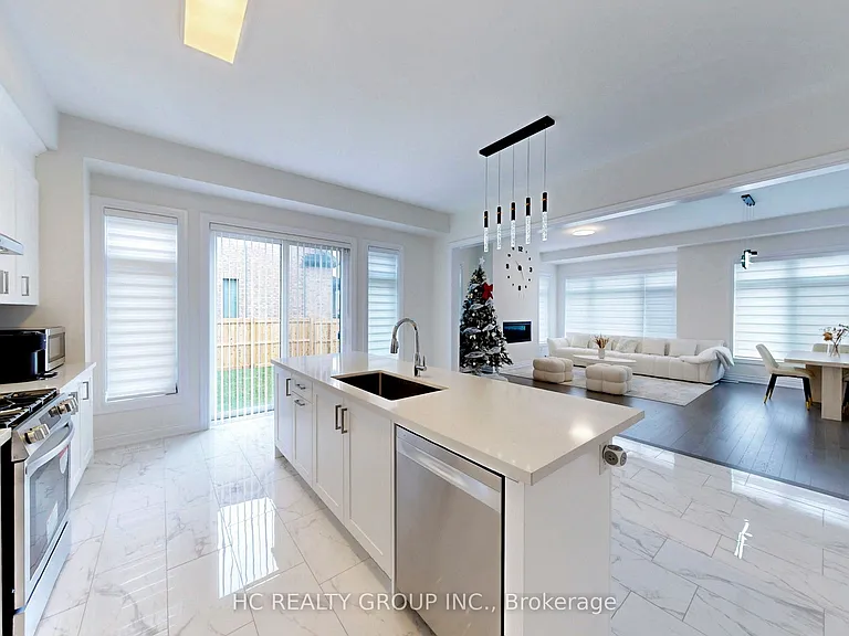 20 Harold Humphrey St — Photo 14