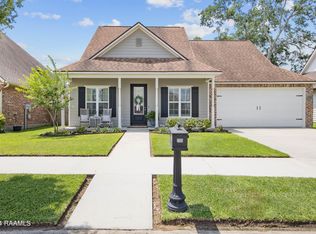 205 Oak Path Dr, Carencro, LA 70520