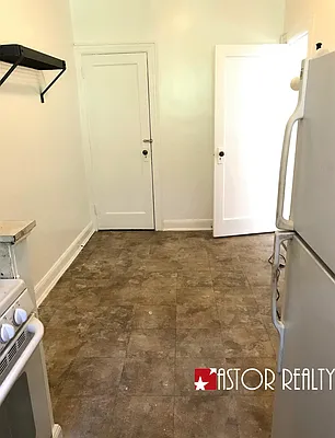 Rented by Astor Realty | media 18