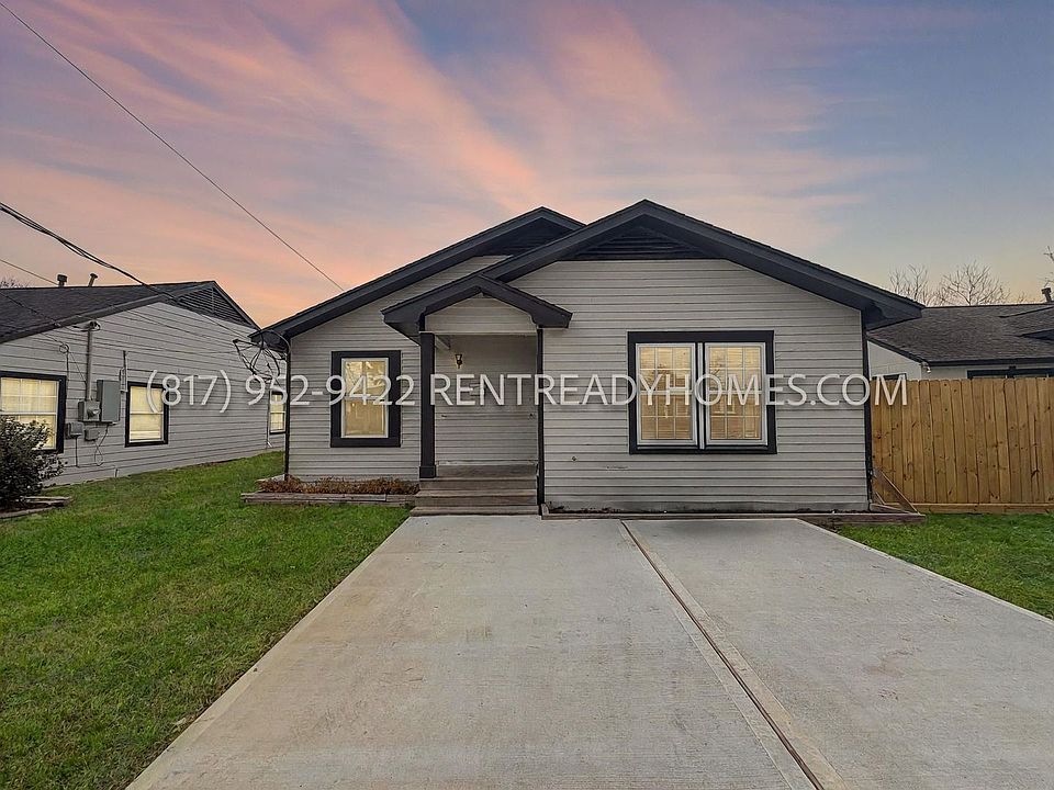 1st image of 1303 Des Jardines St