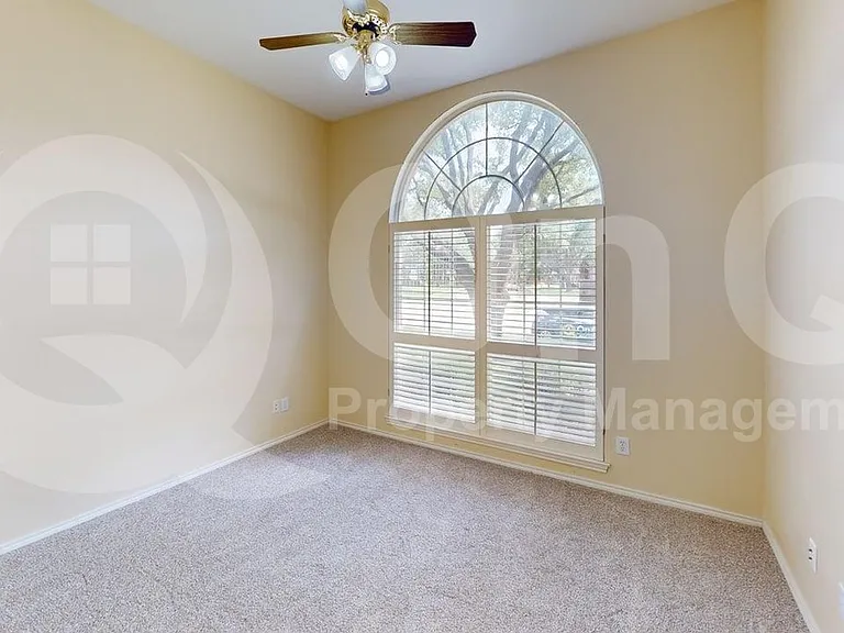 5603 Stonehenge Dr — Photo 12