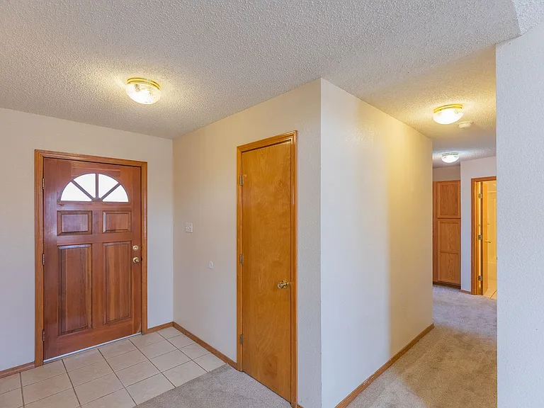 1378 Challenger Ave — Photo 8