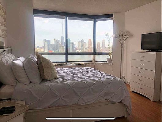 1st image of 630 1st Ave APT 22A