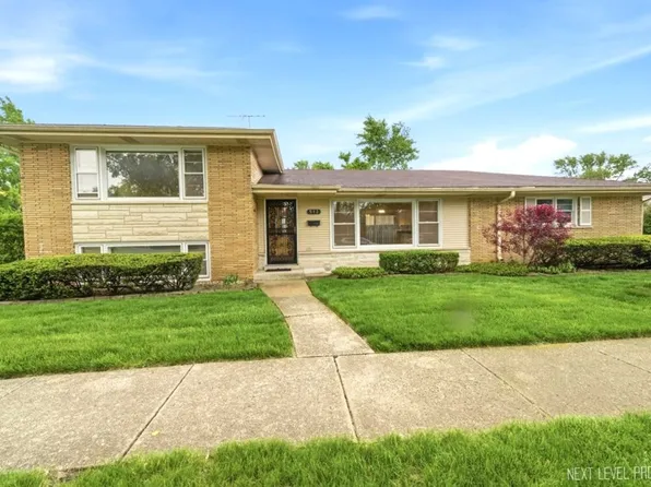 512 N Harvard Ave, Villa Park, IL 60181