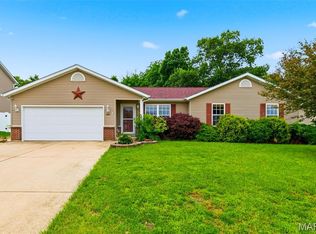 1025 Cambden Yard Dr, Warrenton, MO 63383