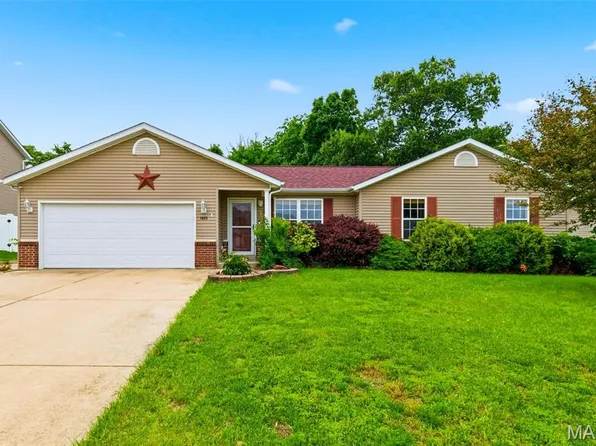 1025 Cambden Yard Dr, Warrenton, MO 63383