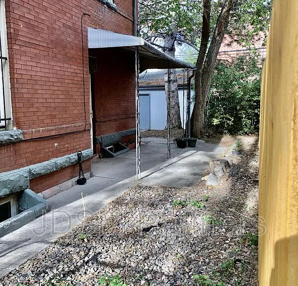 1260 Vine St #4 — Photo 10