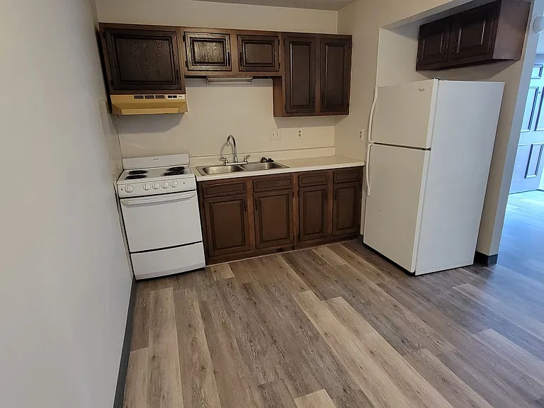 1308 W McCarty St — Photo 3