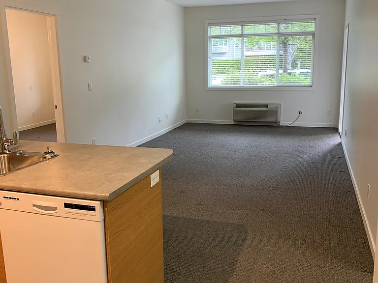 1370 Ridgeway Dr — Photo 14