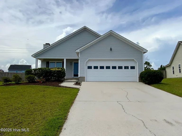 329 Rose Bud Ln — Photo 1