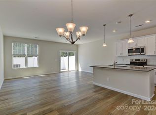 30 Woodsdale Pl SE, Concord, NC 28025