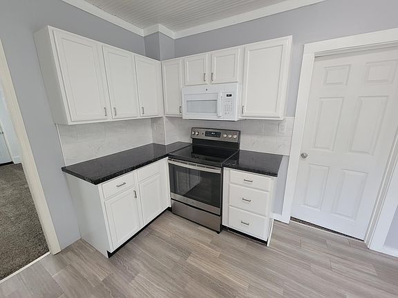 2nd image of 2416 Stafford St #1