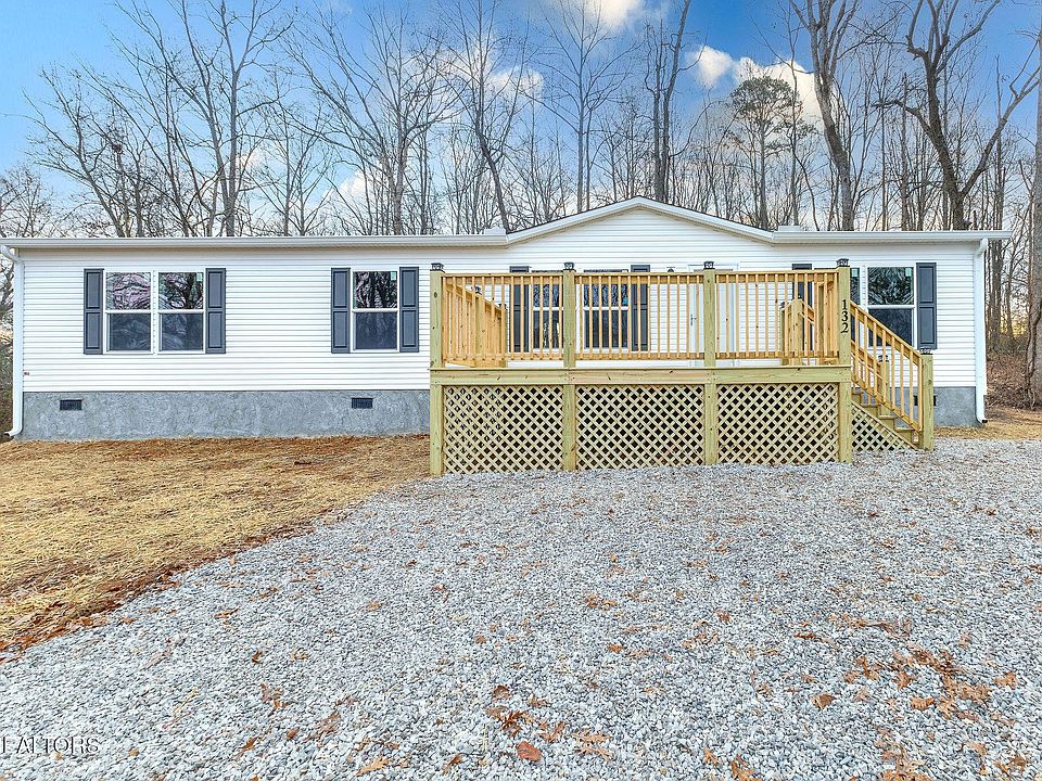 1st image of 132 Dennis Dr