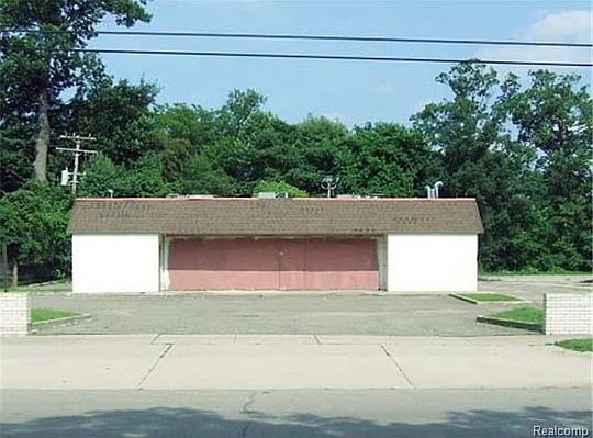 1st image of 5750 N Wildwood St