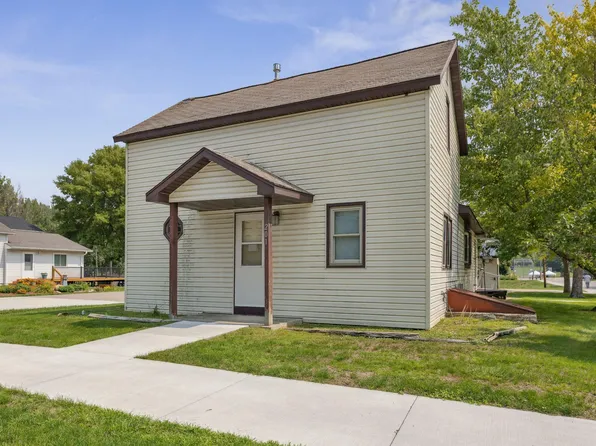 201 N 4th St, Henderson, MN 56044