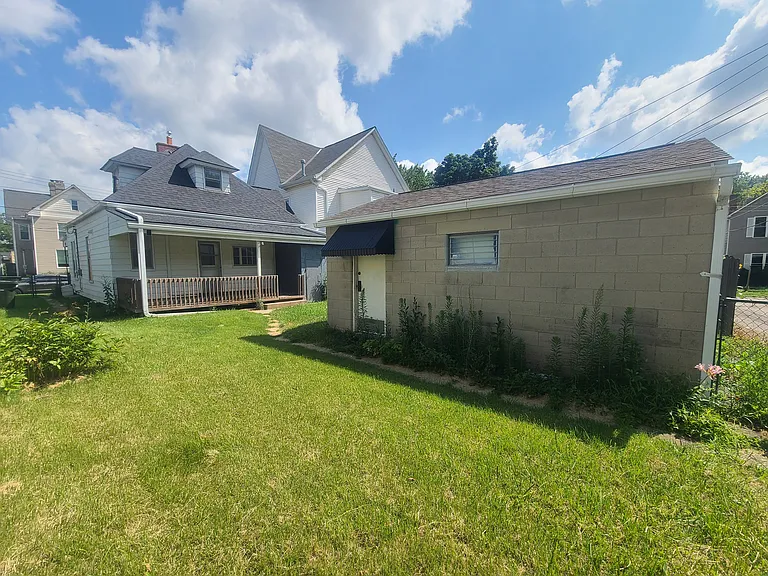 35 E Woodrow Ave — Photo 17