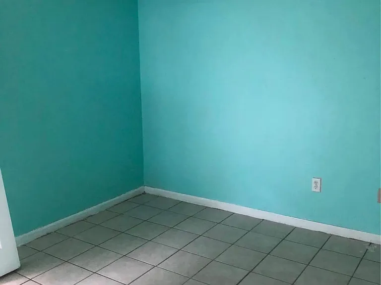 422 Rollins Dr — Photo 10