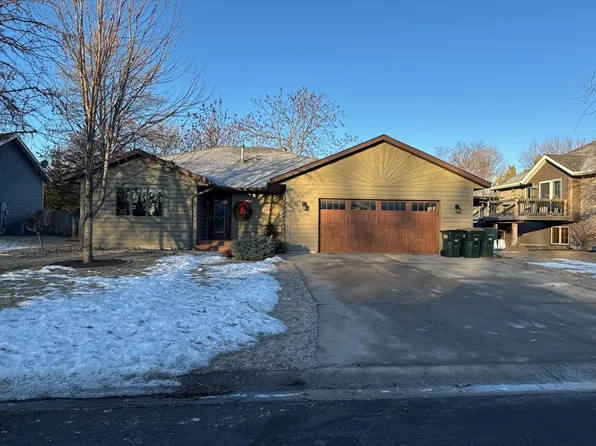 730 Graham St SW, Hutchinson, MN 55350