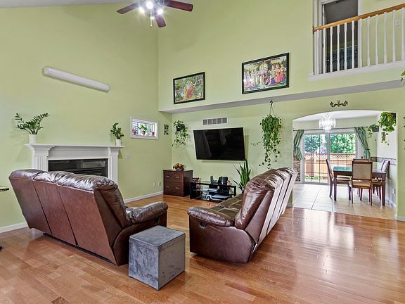 5th image of 2213 W Kenfield Ct