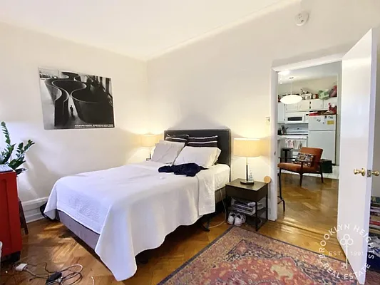 Rented by Brooklyn Heights Real Estate Inc | media 9