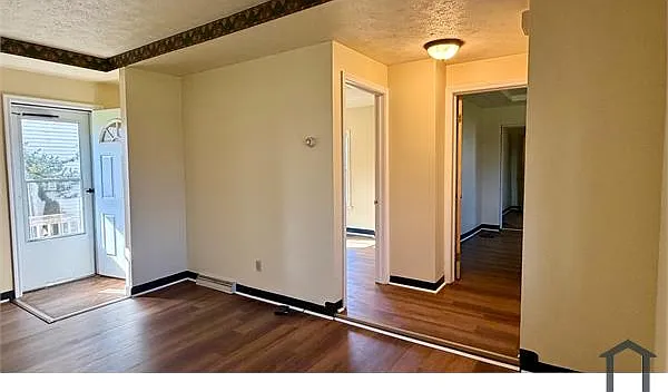1206 Lawrence Rd NE #3 — Photo 2